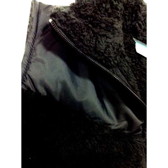 Columbia Vest Woman’s Black Polyester Nylon Small Fast Beauty Style Winter NWT - Picture 6 of 10